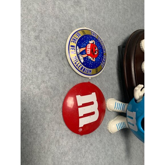 M&Ms Candy Dispensers Pink & Blue Movable Hands Vintage 1990s 2 Belt Clips - Picture 2 of 10